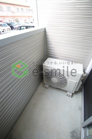 バルコニー　お洗濯にも便利なバルコニー付き