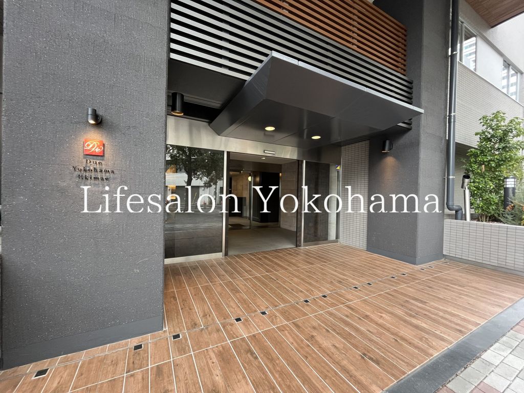 エントランス　エントランス