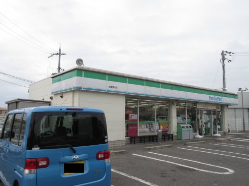 コンビニ　ファミリーマート京屋東山店（コンビニ）まで340m