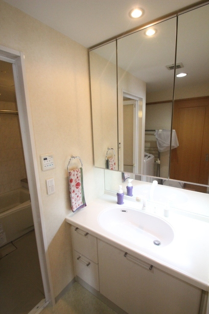 洗面設備　モデルルームです