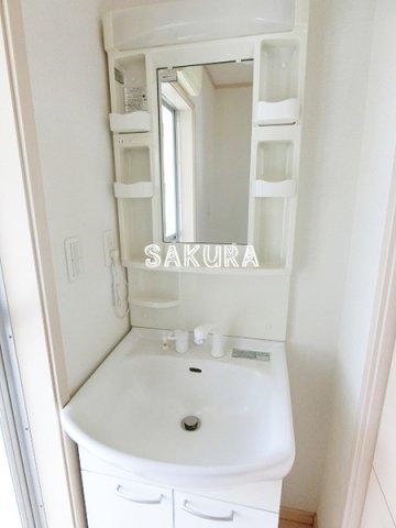 洗面設備　忙しい朝には欠かせない洗面所です♪