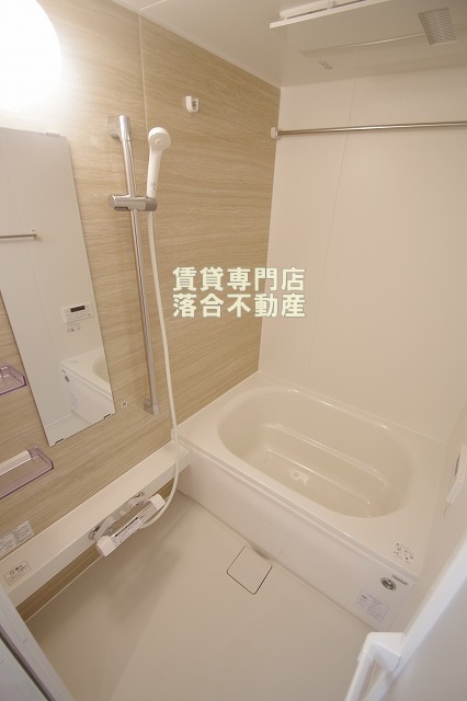 バス・シャワールーム　追い炊き機能付き