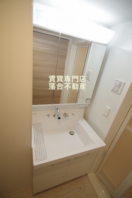 洗面設備　使いやすい独立洗面台