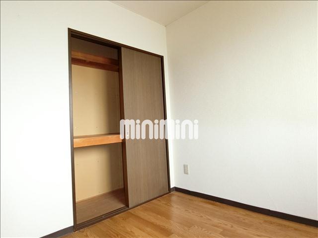 その他　収納場所がある洋室です。