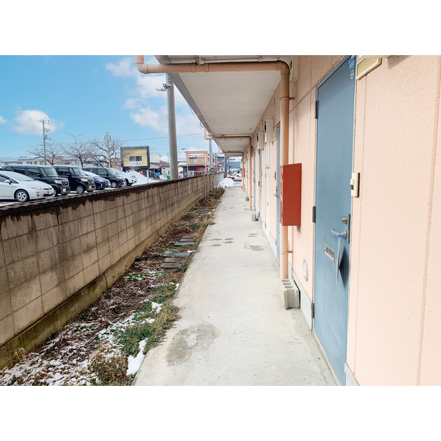 その他　玄関前共有部