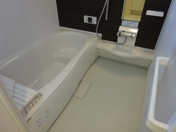 バス・シャワールーム　ゆったり一坪風呂