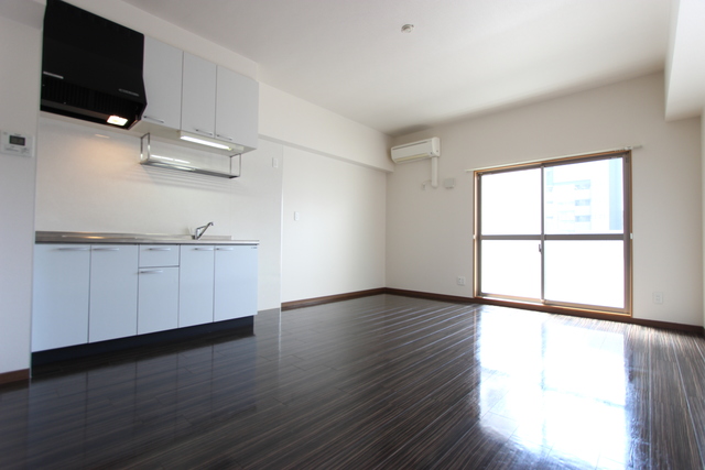 居室・リビング　現状優先です。