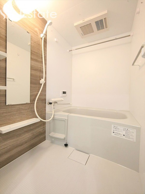 バス・シャワールーム　バスルーム