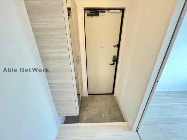 玄関　同型105号室