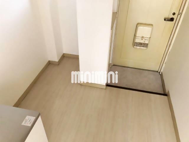 その他部屋・スペース　玄関とキッチンスペースです。