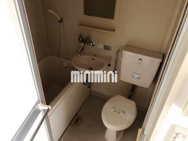 トイレ　ユニットバスになります。