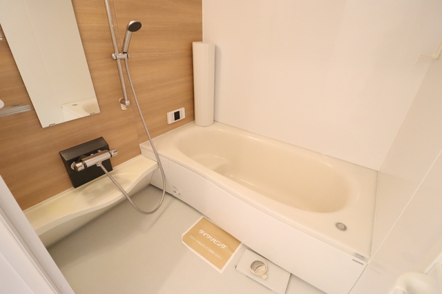 バス・シャワールーム　追い焚き給湯