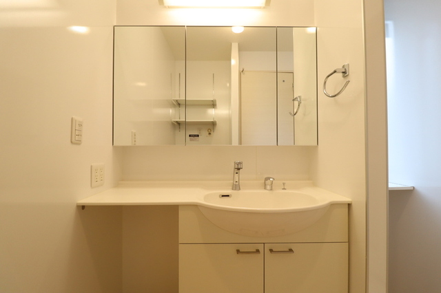 洗面設備　洗髪洗面化粧台