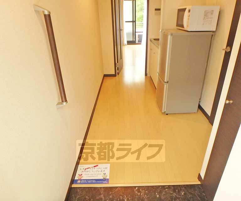 その他部屋・スペース　玄関から廊下にかけて