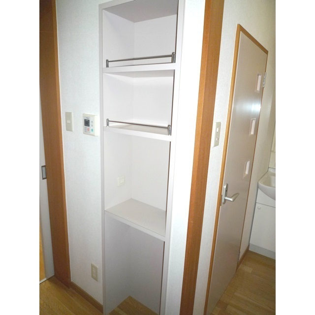 収納　キッチン棚