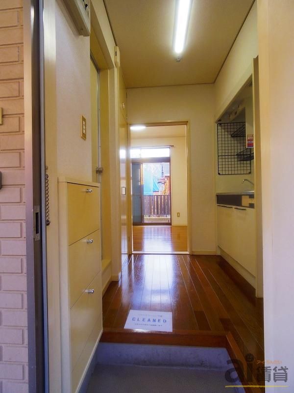 玄関　※別号室写真です