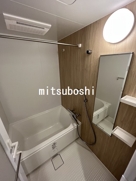 バス・シャワールーム　同間取り別階写真です