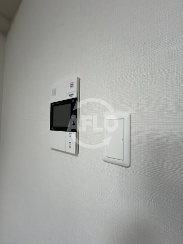 セキュリティ　コンフォリア江坂広芝町　モニター付きインターホン