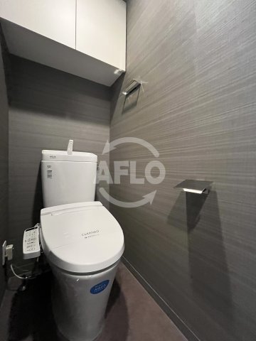 トイレ　コンフォリア江坂広芝町　トイレ