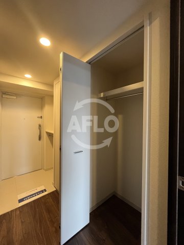 収納　コンフォリア江坂広芝町　クローゼット