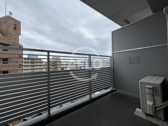 バルコニー　コンフォリア江坂広芝町　バルコニー