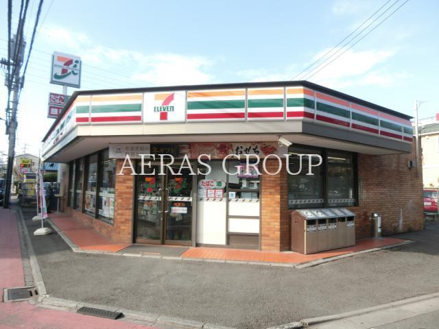 コンビニ　セブンイレブン綾瀬店（コンビニ）まで245m