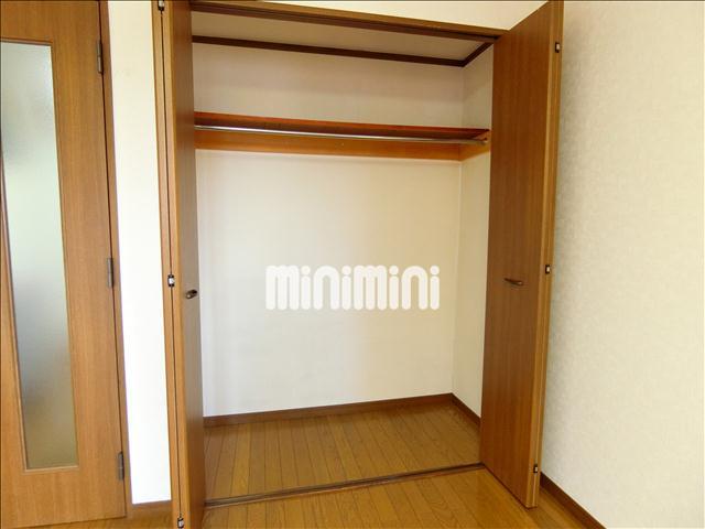 収納　荷物をすっきり収納できるクローゼットです。