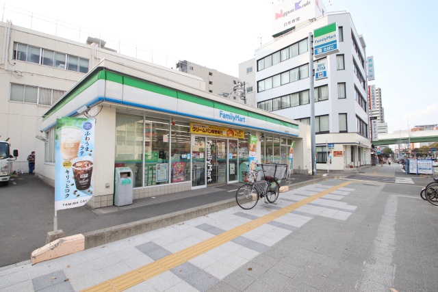コンビニ　ファミリーマート　伏見通大須店（コンビニ）まで100m