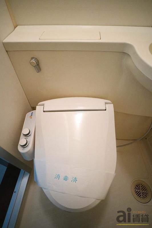 トイレ　※同仕様写真