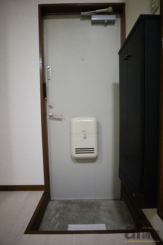 玄関　※別号室写真です