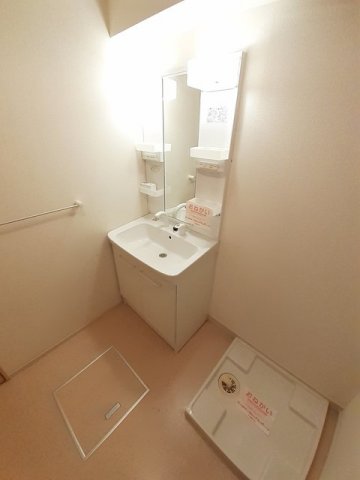 洗面設備　使いやすい洗面所です