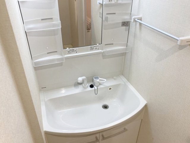 洗面設備　忙しい朝には欠かせない洗面所です♪