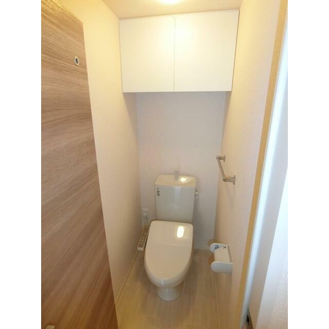 トイレ　※302号室の写真になります。