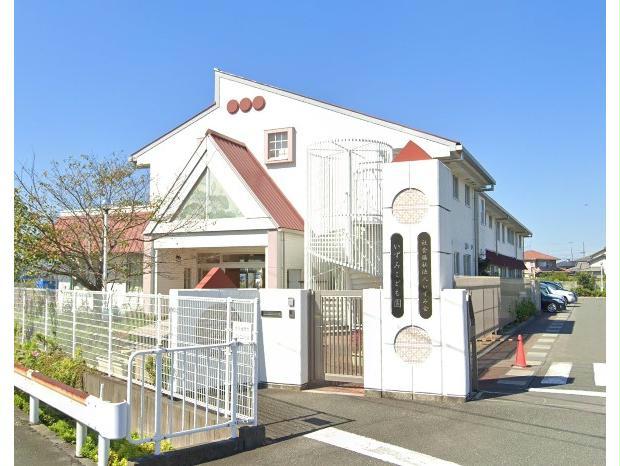 幼稚園・保育園　いずみこども園（幼稚園・保育園）まで879m