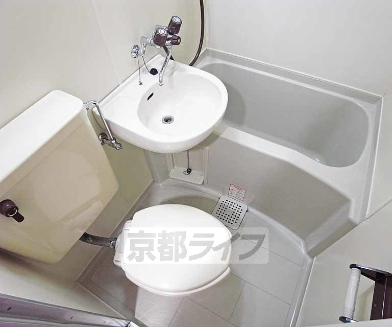 バス・シャワールーム　清潔なＵＢです。