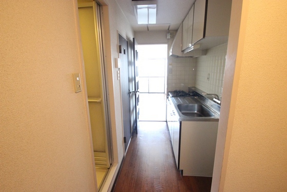 玄関　※別部屋の写真です