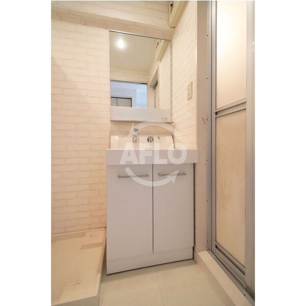 洗面設備　十三本町ウインズマンションII　洗面台