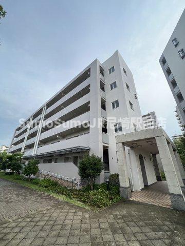 建物外観　落ち着いた雰囲気の外観です