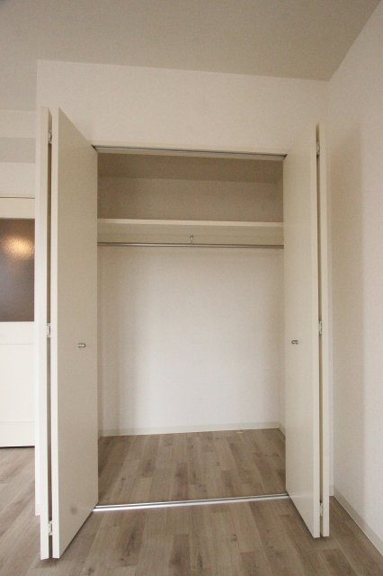 玄関　同物件別号室の写真です。