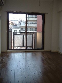 居室・リビング　日当たり良いです