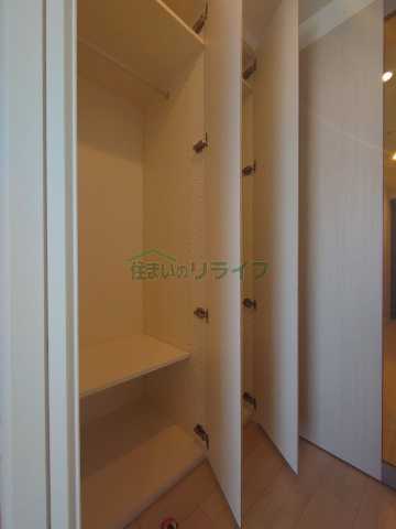 収納　別部屋の参考写真になります。