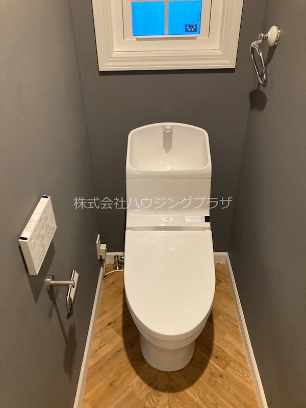 トイレ　※別部屋参考写真となります