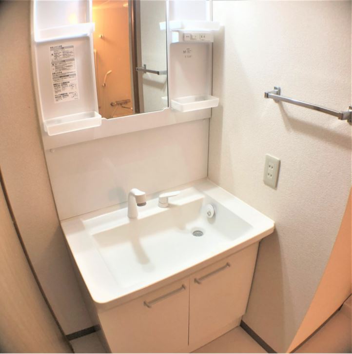 洗面設備　身支度に欠かせない独立洗面台♪