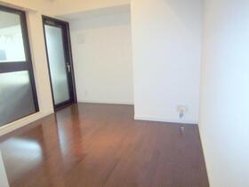 都営大江戸線/本郷三丁目駅 歩6分