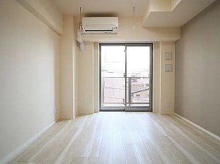 居室・リビング　別号室参考写真