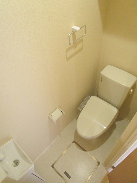 トイレ　★温水洗浄便座★