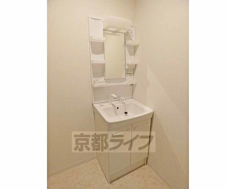 洗面設備　独立洗面台です！