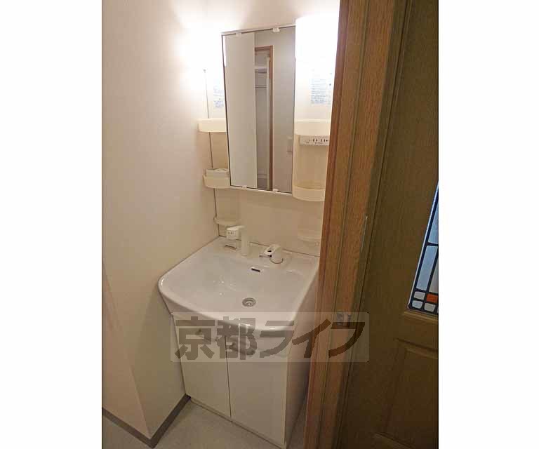 洗面設備　洗面台です。