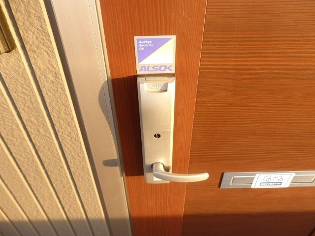 玄関　カードキー