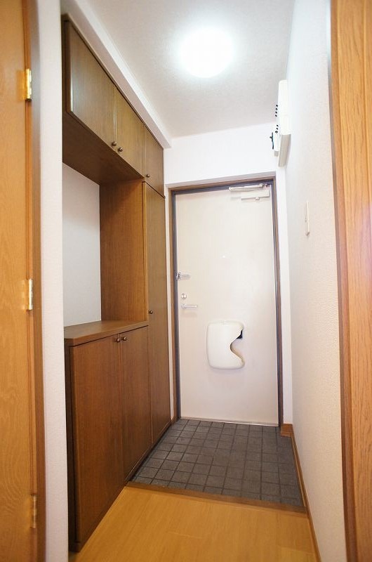 玄関　図面と現状に相違がある場合には現状を優先